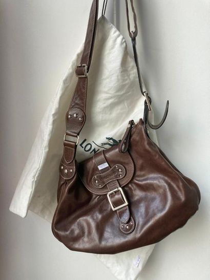 LONGCHAMP Soft brown leather handbag, marked, with cover, l. 33 cm [light wear and...