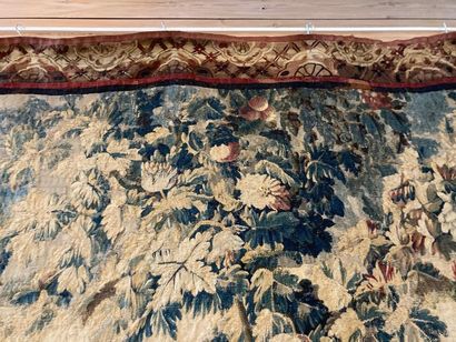 AUBUSSON [attribué à] "Verdure aux échassiers", XVIIIe, tapisserie, 257x334 cm env....