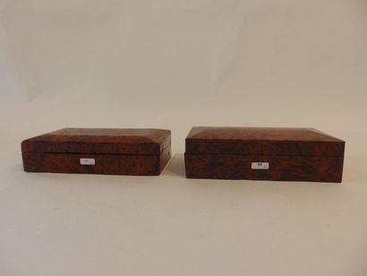 null Faux pair of caskets, XIX-XXth century, burr walnut, w. 23.5 cm and 24.5 cm...