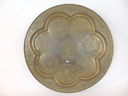 PROCHE-ORIENT Large tray, early 20th century, brass with chased geometrical decoration,...