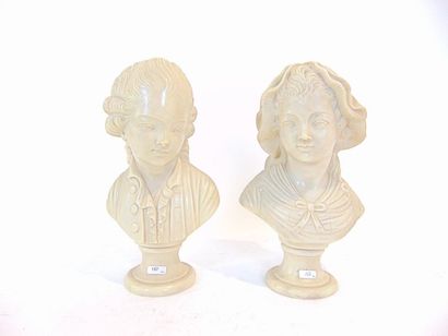 null Pair of busts on pedestal in the taste of the 18th, early 20th century, marble...