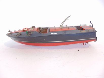 null Maquette de bateau runabout, l. 46 cm [altérations, accidents et manques].