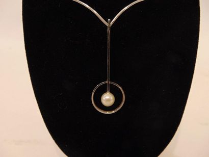 null Ras-de-cou Design en or blanc 18 carats à pendentif orné d'une perle, poinçon,...