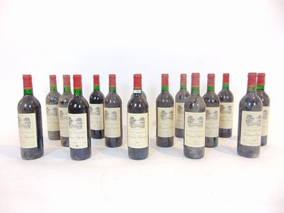 BORDEAUX (-SUPÉRIEUR) Rouge, Château Les Moulins 1990, quinze bouteilles [normal/bas-goulot,...