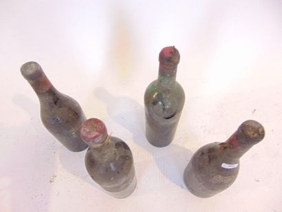 null Le Coin de l'Œnologue (quatre mystérieuses bouteilles anciennes) [en l'état,...