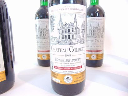 BORDEAUX (CÔTES-DE-BOURG) Rouge, Château Colbert 1989, douze bouteilles dans leur...
