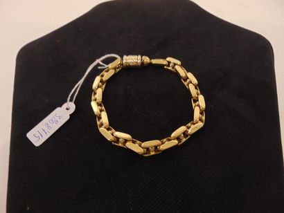 null Bracelet with large links in 18 carat yellow gold, brand [SAURO] and hallmark,...