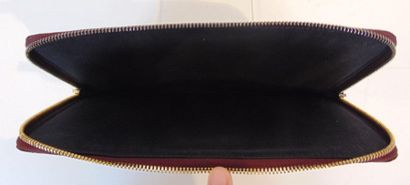 PAULE KA Burgundy crocodile-style leather iPad case, l. 27 cm [slight alteration...