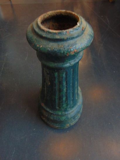 null Town lamp, circa 1900, lacquered cast iron, h. 84 cm (lantern), 56 cm (base)...