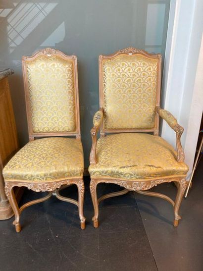 null Suite of two armchairs and four queen's chairs in the Regency style, 20th century,...