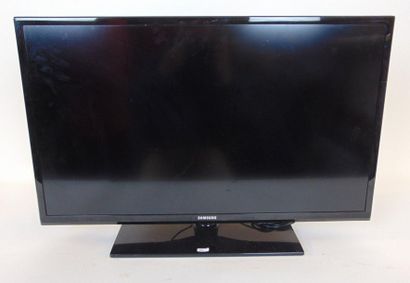 null SAMSUNG, flat screen, w. 74 cm [operating condition, without remote control...