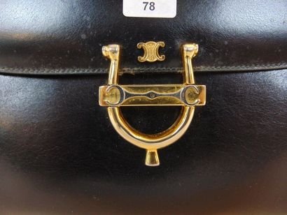 CELINE - PARIS sac à main en cuir noir, avec miroir et housse, l. 26 cm [usures ...