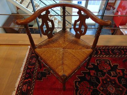 null Corner armchair with lyres, provincial work, 19th century, turned wood with...