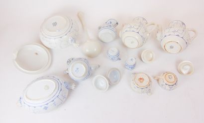 null Parts of service to the immortal of Saxony, 18th-20th centuries, porcelain and...