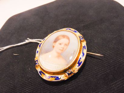 null Large oval brooch from the Napoleon III period decorated with a miniature on...