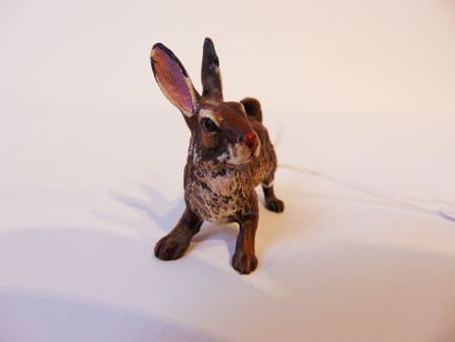 VIENNE "Hare", 20th century, polychrome bronze subject, mark on reverse, l. 5 cm...