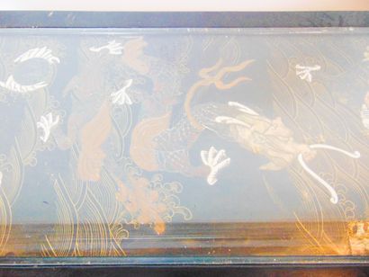 CHINE Rectangular coffee table with dragons, 20th century, lacquered wood decorated...