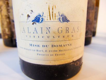 BOURGOGNE Blanc, douze bouteilles :

- (SAINT-ROMAIN), Alain Gras 1997, dix bouteilles...