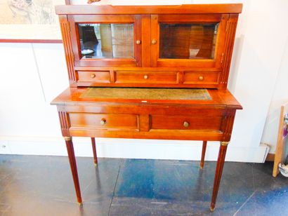null Louis XVI style desk opening with five drawers (two of them in the waist) and...