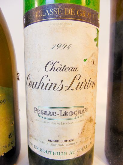 null Vins divers, blanc, dix bouteilles :

- BORDEAUX (-SUPÉRIEUR), Château Grand...