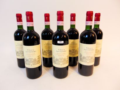 ITALIE (CHIANTI CLASSICO) Rouge, Villa Antinori 1996, sept bouteilles [bas-goulot/haut-épaule,...