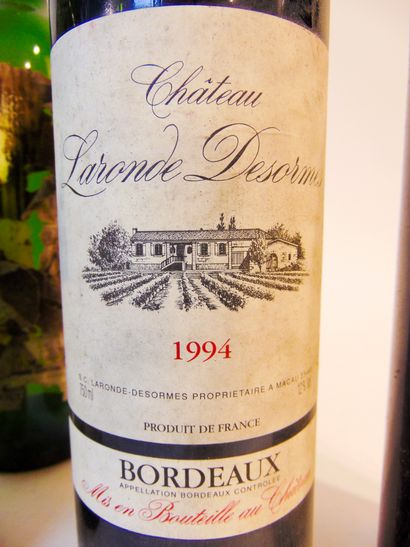 BORDEAUX Rouge et blanc, neuf bouteilles :

- (MARGAUX), rouge, Château Dauzac, 5e...