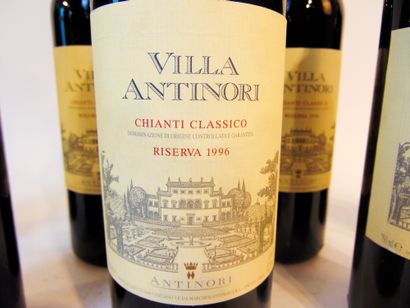 ITALIE (CHIANTI CLASSICO) Rouge, Villa Antinori 1996, sept bouteilles [bas-goulot/haut-épaule,...