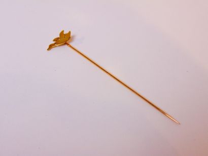 null Duck pin in yellow gold (18 carats), h. 7.5 cm, 1 g approx.