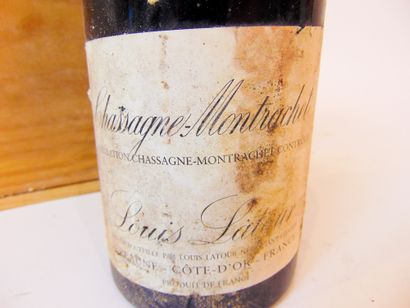 BOURGOGNE (CHASSAGNE-MONTRACHET) rouge, Domaine Louis Latour 1998, huit bouteilles...