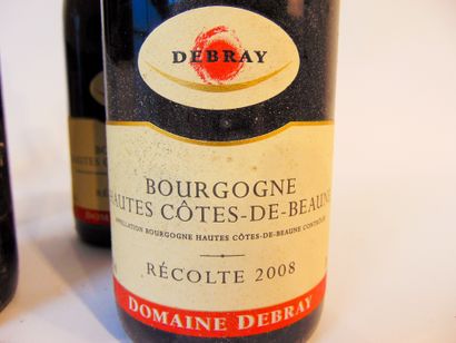 BOURGOGNE (HAUTES-CÔTES-DE-BEAUNE) Rouge, huit bouteilles :

- Domaine Henri Naudin-Ferrand...