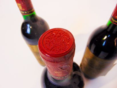 BORDEAUX Rouge, Domaine de La Serizière 1990, sept bouteilles [altérations aux é...