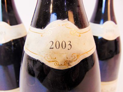 BOURGOGNE (CÔTE-DE-NUITS-VILLAGES) Rouge, Domaine Naudin-Ferrand 2003, cinq bouteilles...