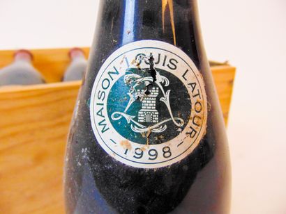 BOURGOGNE (CHASSAGNE-MONTRACHET) rouge, Domaine Louis Latour 1998, huit bouteilles...