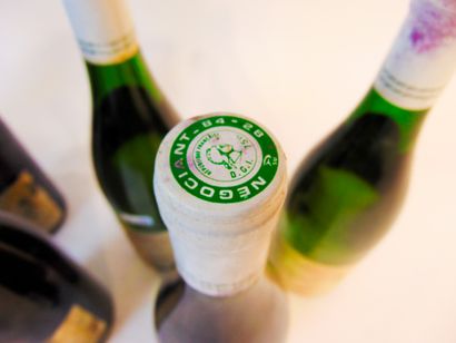 null Miscellaneous wines, red and white, eight bottles:

- VALLÉE-DU-RHÔNE (CÔTES-DU-RHÔNE),...