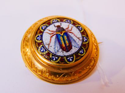 null Magnifique broche ronde d'époque Napoléon III en or jaune (18 carats) ornée...