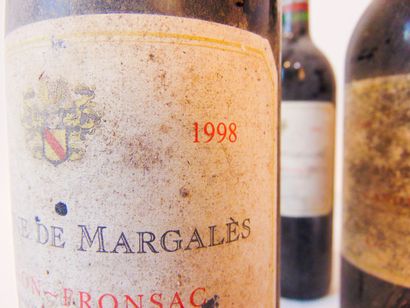 BORDEAUX (CANON-FRONSAC) Rouge, Domaine de Margalès 1998, dix bouteilles [altérations...