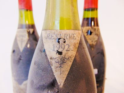 VALLÉE-DU-RHÔNE Red, nine bottles:

- Château de Fonsalette / Château Rayas 1991...