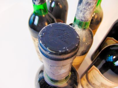 null Vins divers, rouge, vingt bouteilles :

- ITALIE (CHIANTI CLASSICO), Lame 1998,...