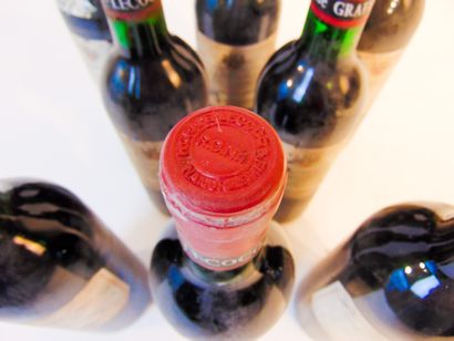 BORDEAUX (GRAVES) Red, Château d'Archambeau (Grafé-Lecocq) 1982, eight bottles [label...