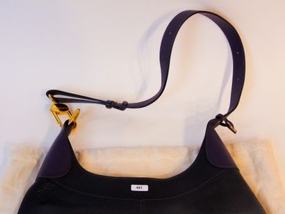 DELVAUX - BRUXELLES Shoulder bag in two-tone grained leather, with cover, l. 43 ...