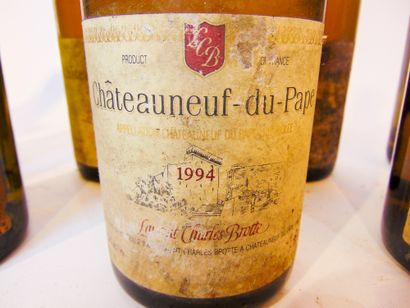 VALLÉE-DU-RHÔNE (CHÂTEAUNEUF-DU-PAPE) Blanc, 1994, dix bouteilles [altérations aux...