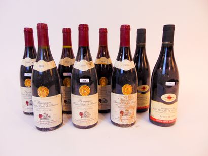 BOURGOGNE (HAUTES-CÔTES-DE-BEAUNE) Rouge, huit bouteilles :

- Domaine Henri Naudin-Ferrand...