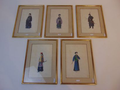 ÉCOLE CANTONAISE "Figures de cour", dynastie Qing / fin XIXe, suite de cinq couleurs...