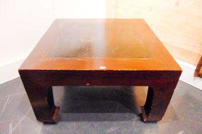 null Far Eastern square coffee table, 20th century, varnished wood, 45x79.5x79.5...