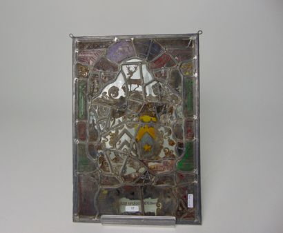 null Vitrail héraldique, travail ancien, verre et plomb, 37x25 cm [restaurations...