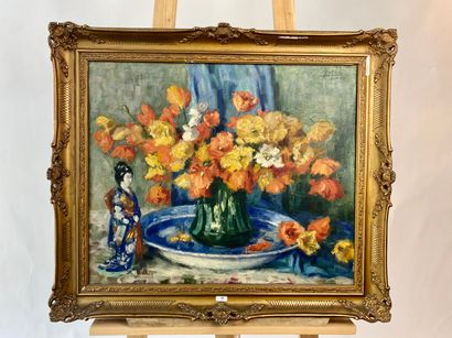 HERVÉ Simon (1888-?) "Bouquet et statuette japonaise", début XXe, huile sur toile,...