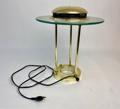 SMC Lampe de table postmoderne, fin XXe, métal doré et verre, h. 38,5 cm [altéra...