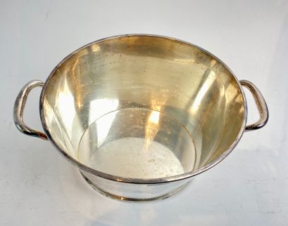 null Oval bottle bucket, 20th century, silver-plated metal, hallmark, l. 32,5 cm...
