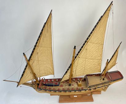 null Maquette de vaisseau en bois avec support, l. 98 cm [en l'état].