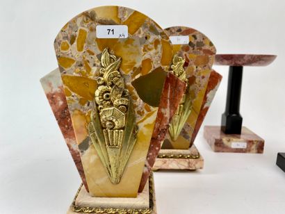 null Paire de cassolettes d'époque Art déco, circa 1925, marbres et bronze doré,...